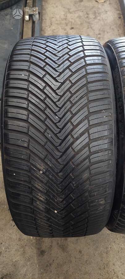 Continental, universalios 245/35 R19