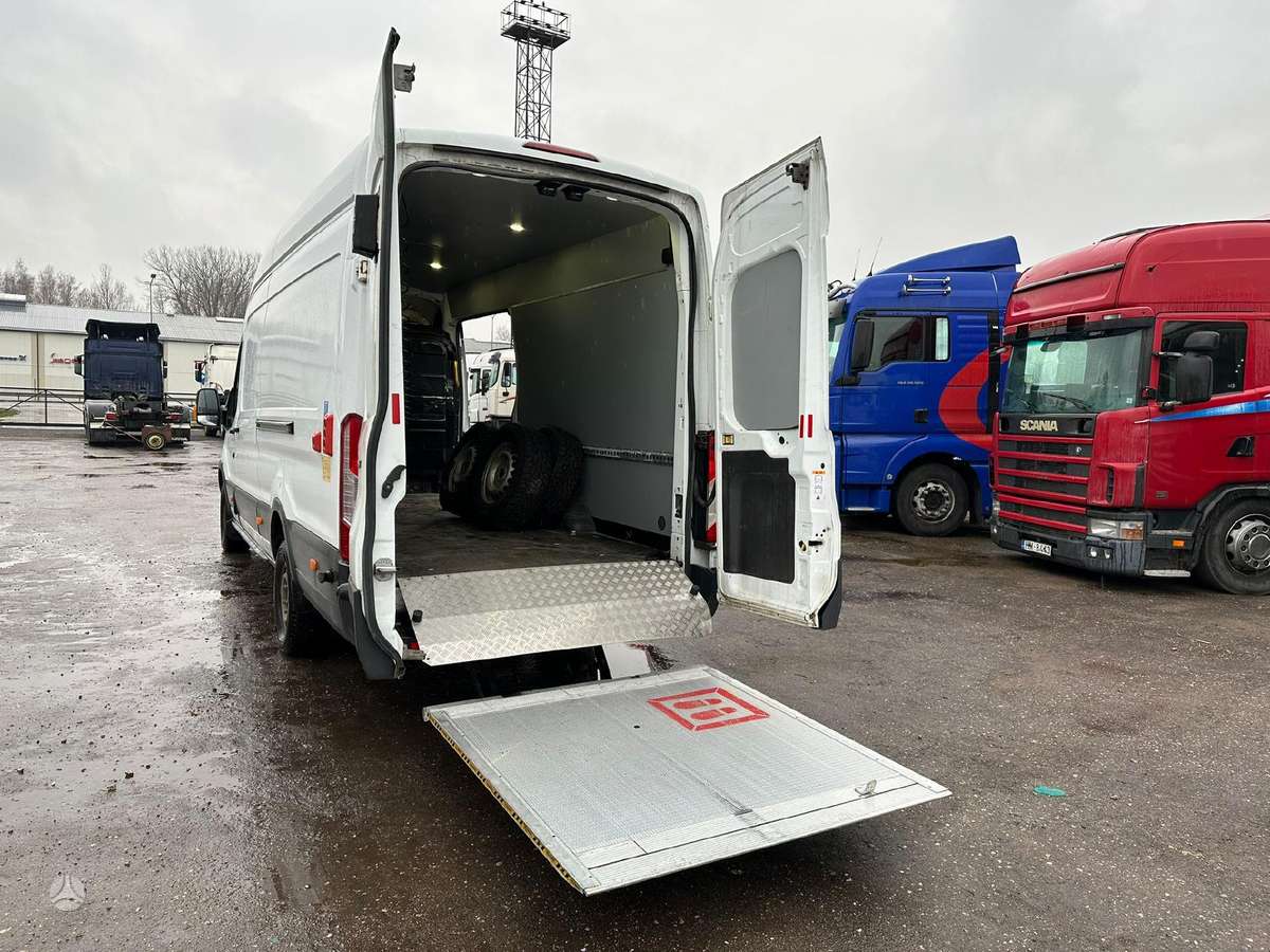 Ford Transit, komercinis