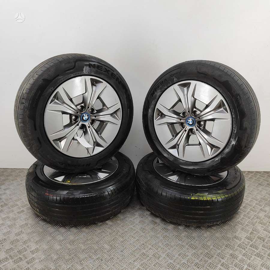 BMW IX1, lengvojo lydinio, R17