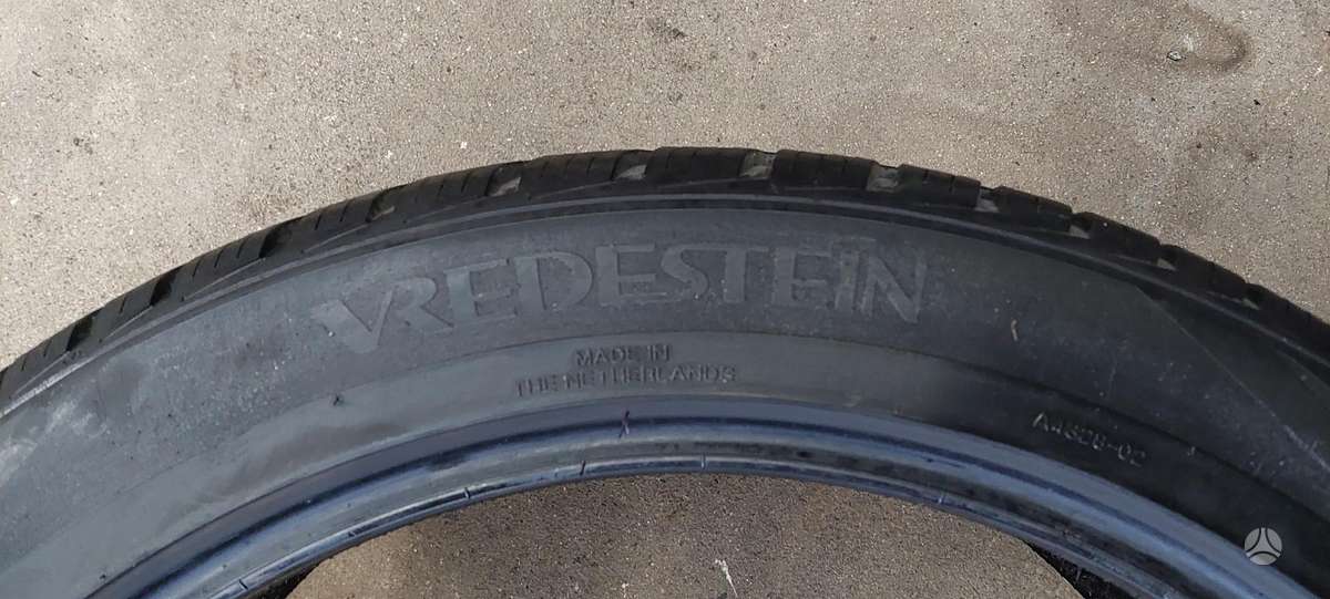 Vredestein, universalios 235/45 R20