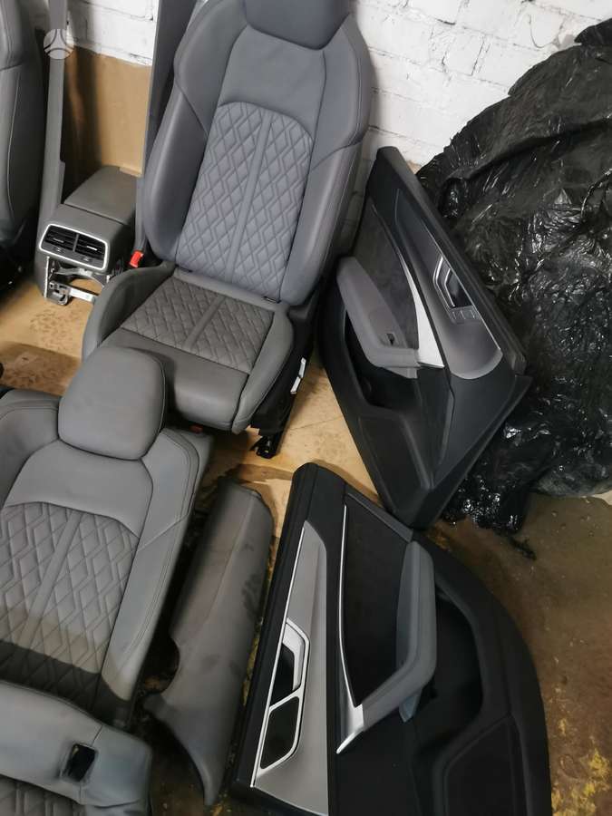 Audi S7 salono detalės
