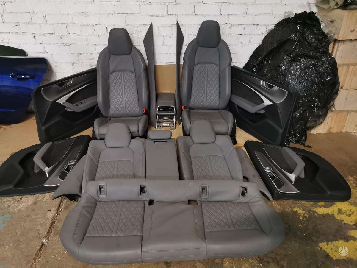 Audi S7 salono detalės