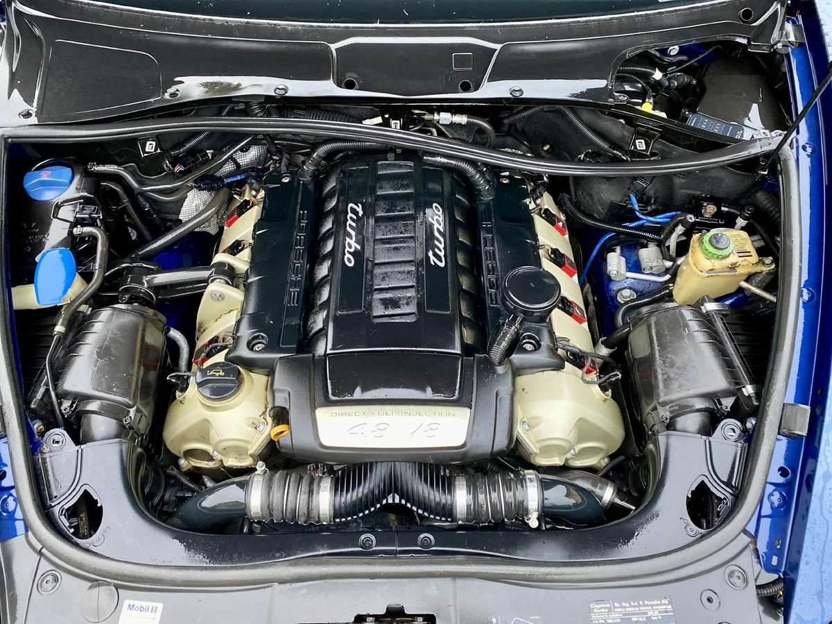Porsche Cayenne детали двигателя