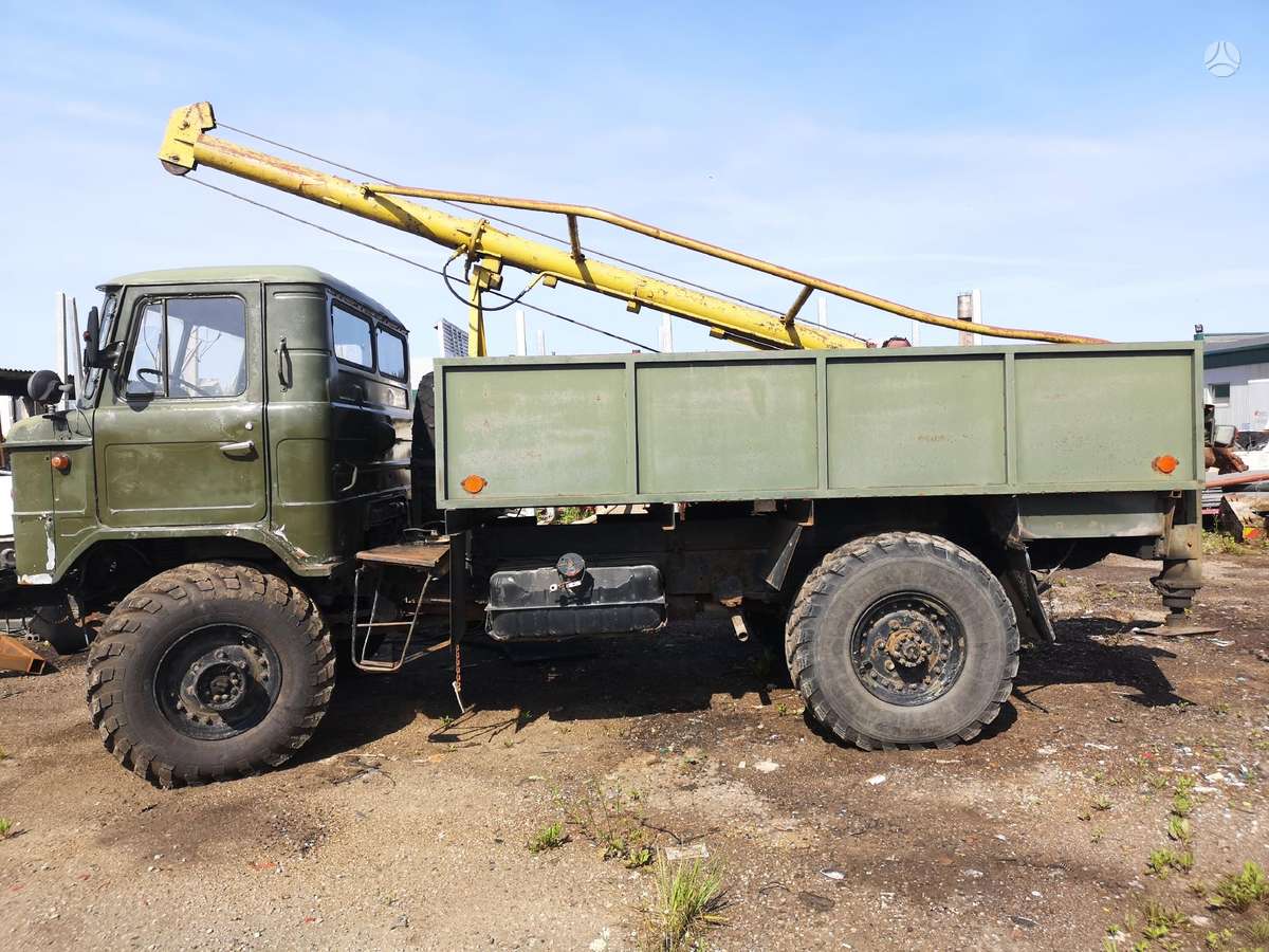 GAZ 66, буровая машина