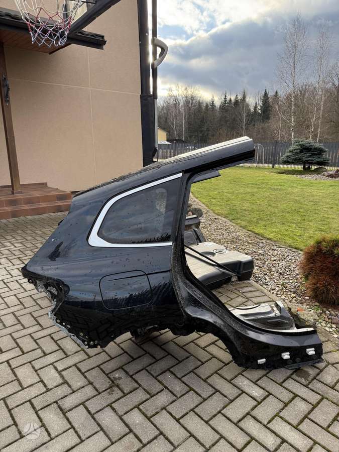BMW X1 fenders