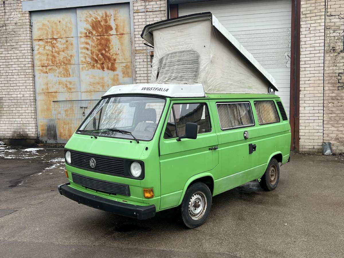 Volkswagen Transporter - 1