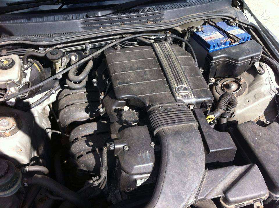 Lexus IS klasė