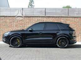 Porsche Cayenne, 3.0 l., off-road / crossover
