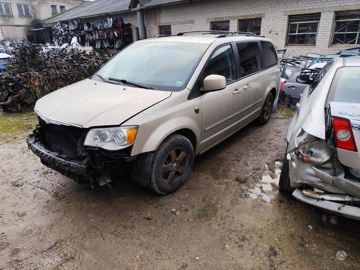 Dodge Grand Caravan по частям