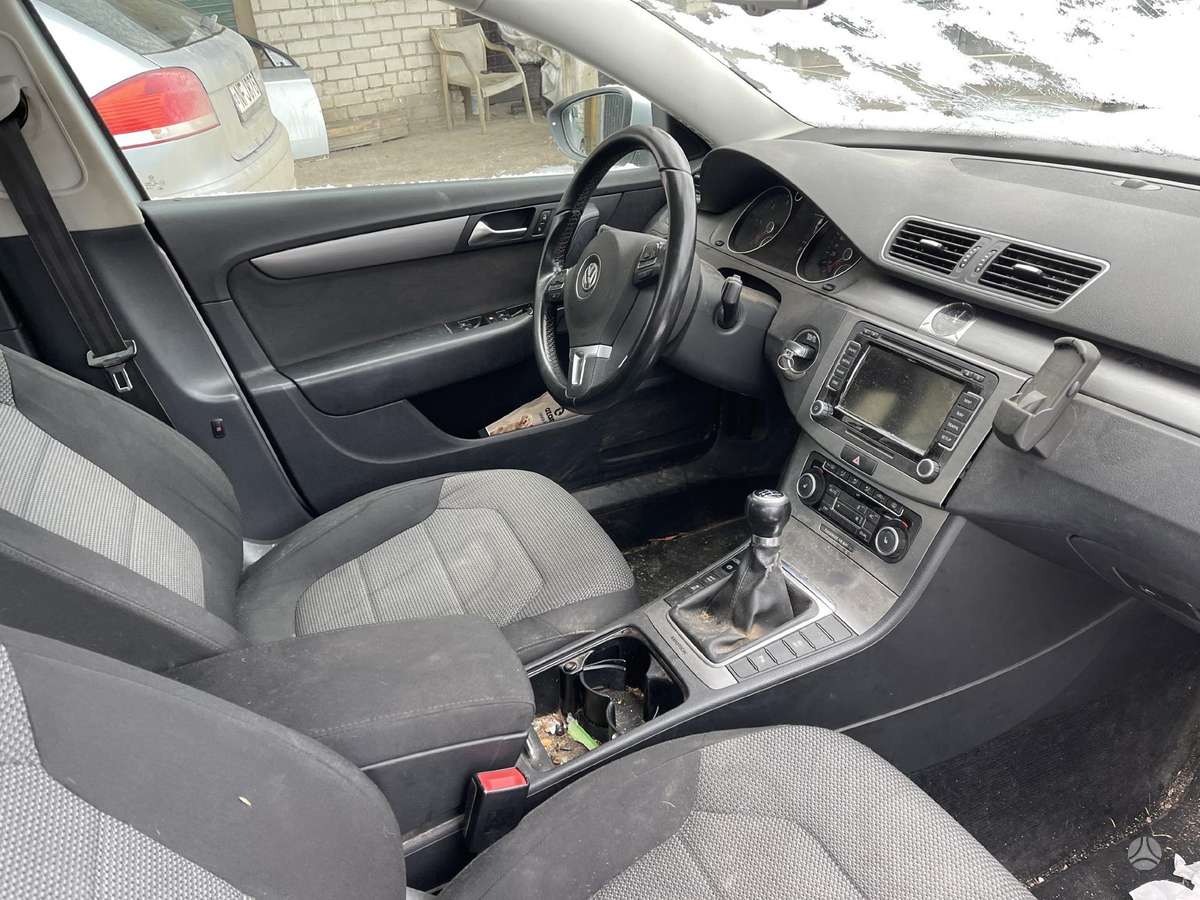 Volkswagen Passat dalimis