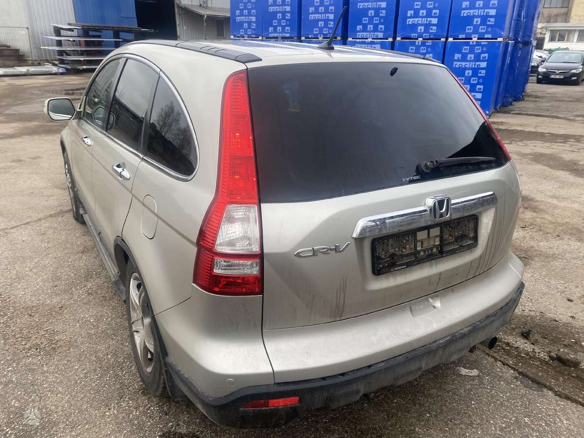 Honda CR-V dalimis
