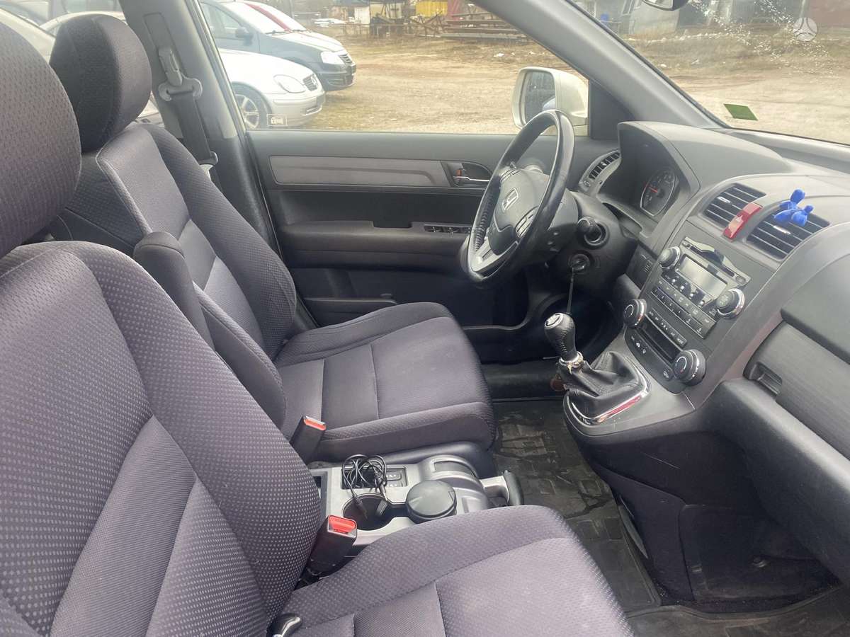 Honda CR-V dalimis