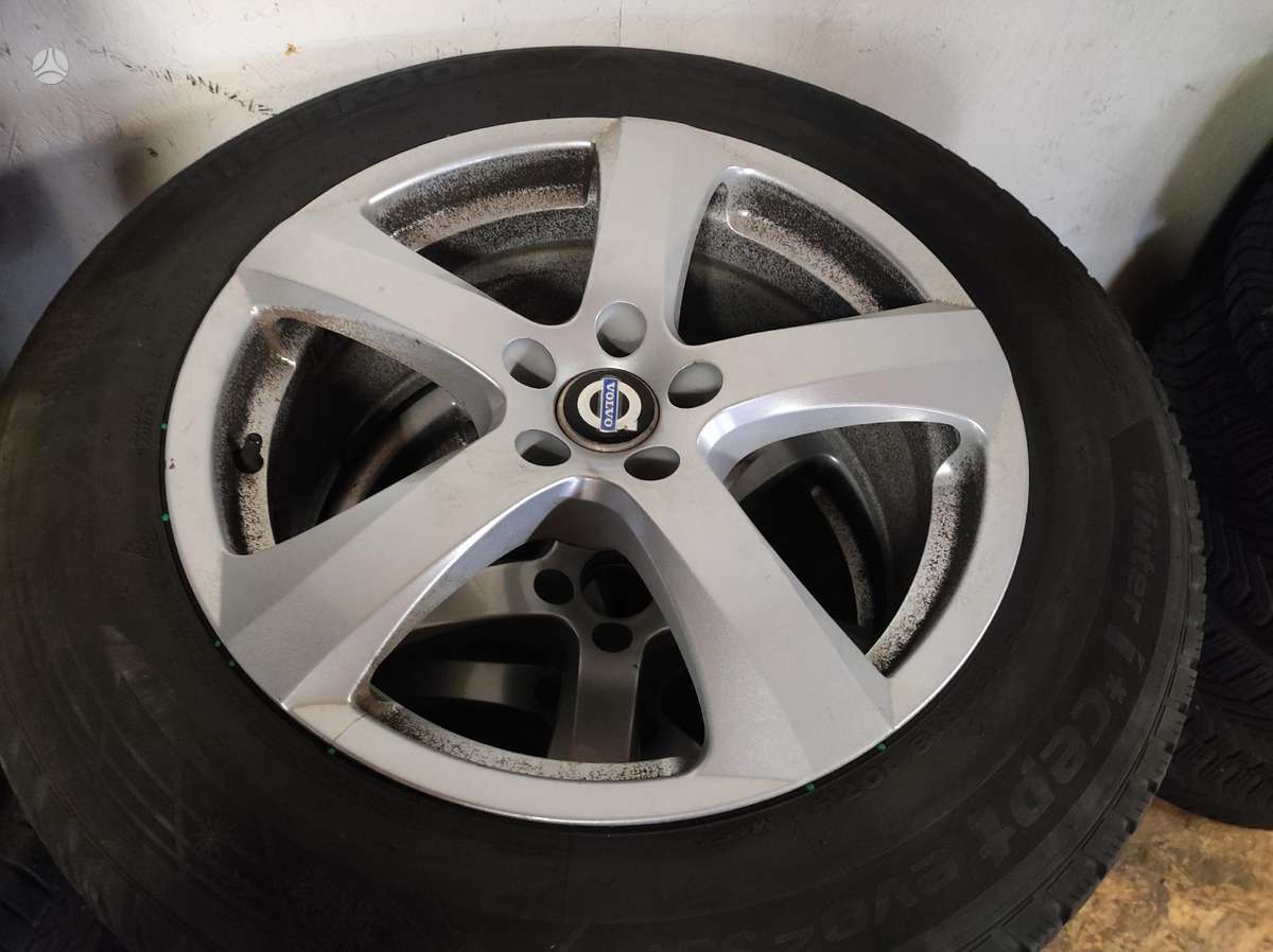 Volvo, lengvojo lydinio, R18