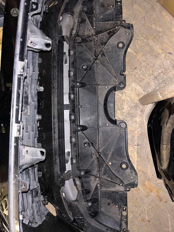 Toyota RAV4 kėbulo dalys