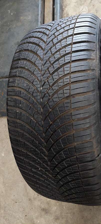 Goodyear, universalios 235/45 R17