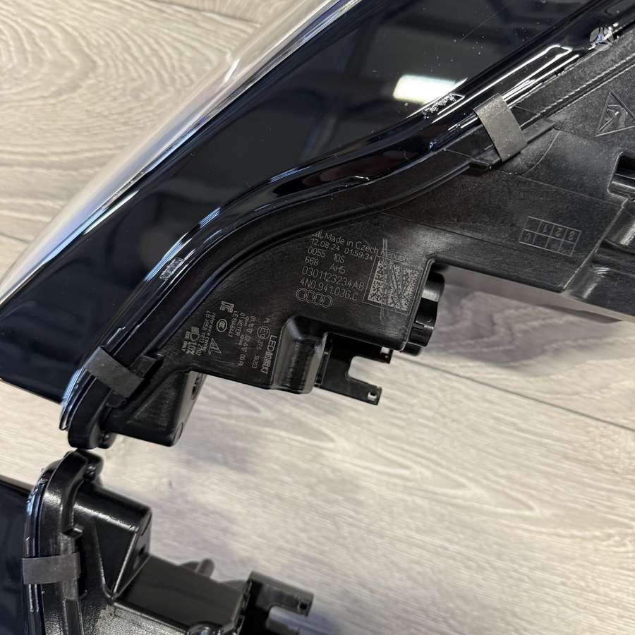 Audi A8 lights