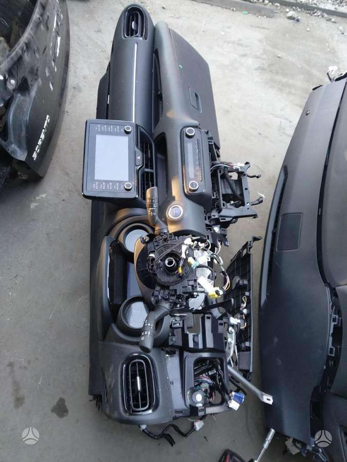 Mazda 2 body parts
