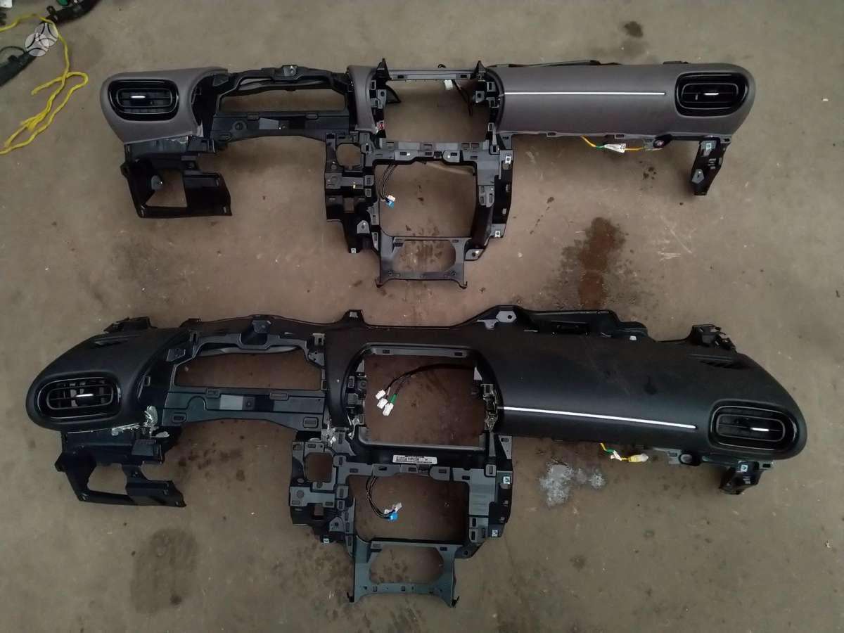 Mazda 2 kėbulo dalys