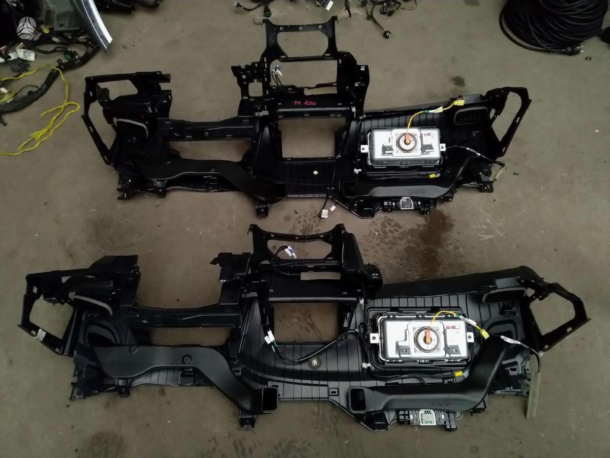 Mazda 2 body parts