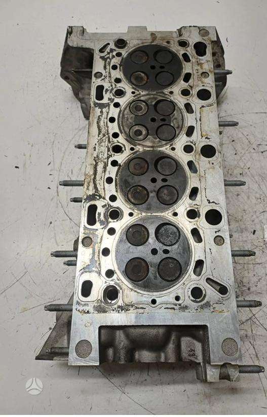 Renault Trafic, 422R, cylinder head