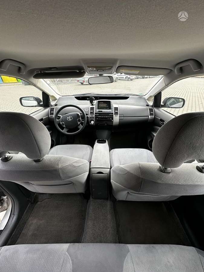 Toyota Prius, 1.5 l., hatchback