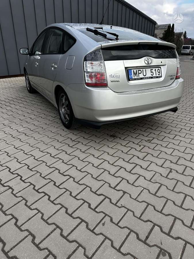 Toyota Prius, 1.5 l., hatchback