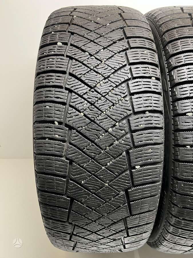 Pirelli IceZero, winter 255/50 R20
