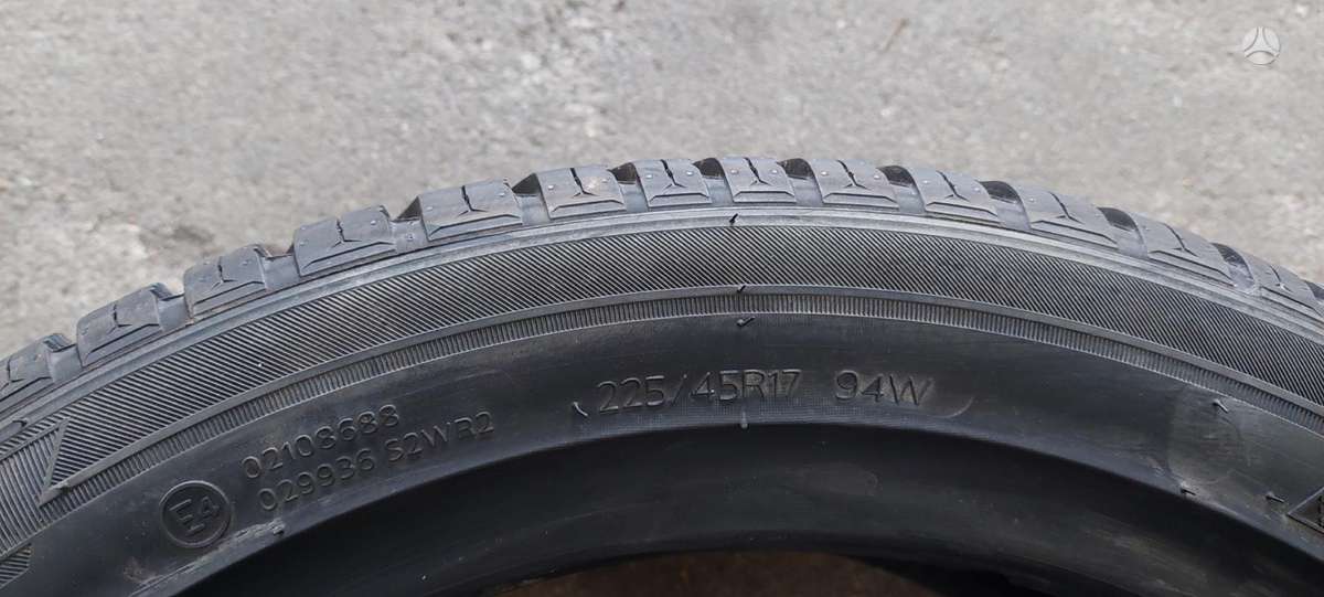Hankook, all-season 225/45 R17