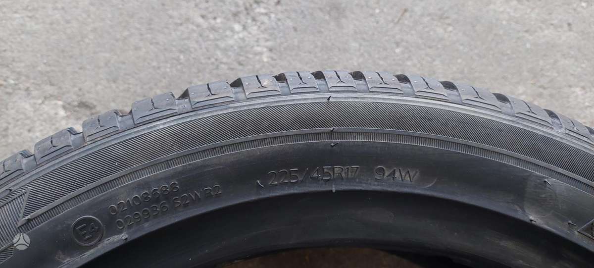 Hankook, universalios 225/45 R17