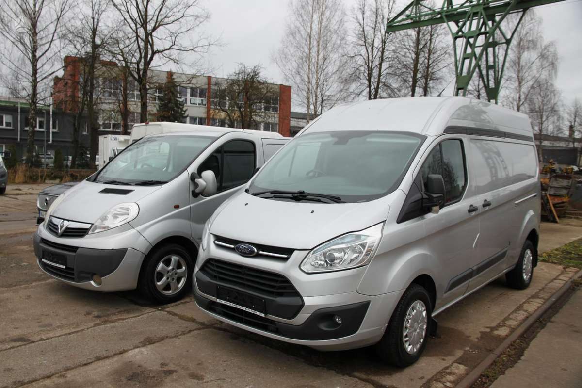 Ford Custom transit, krovininiai mikroautobusai