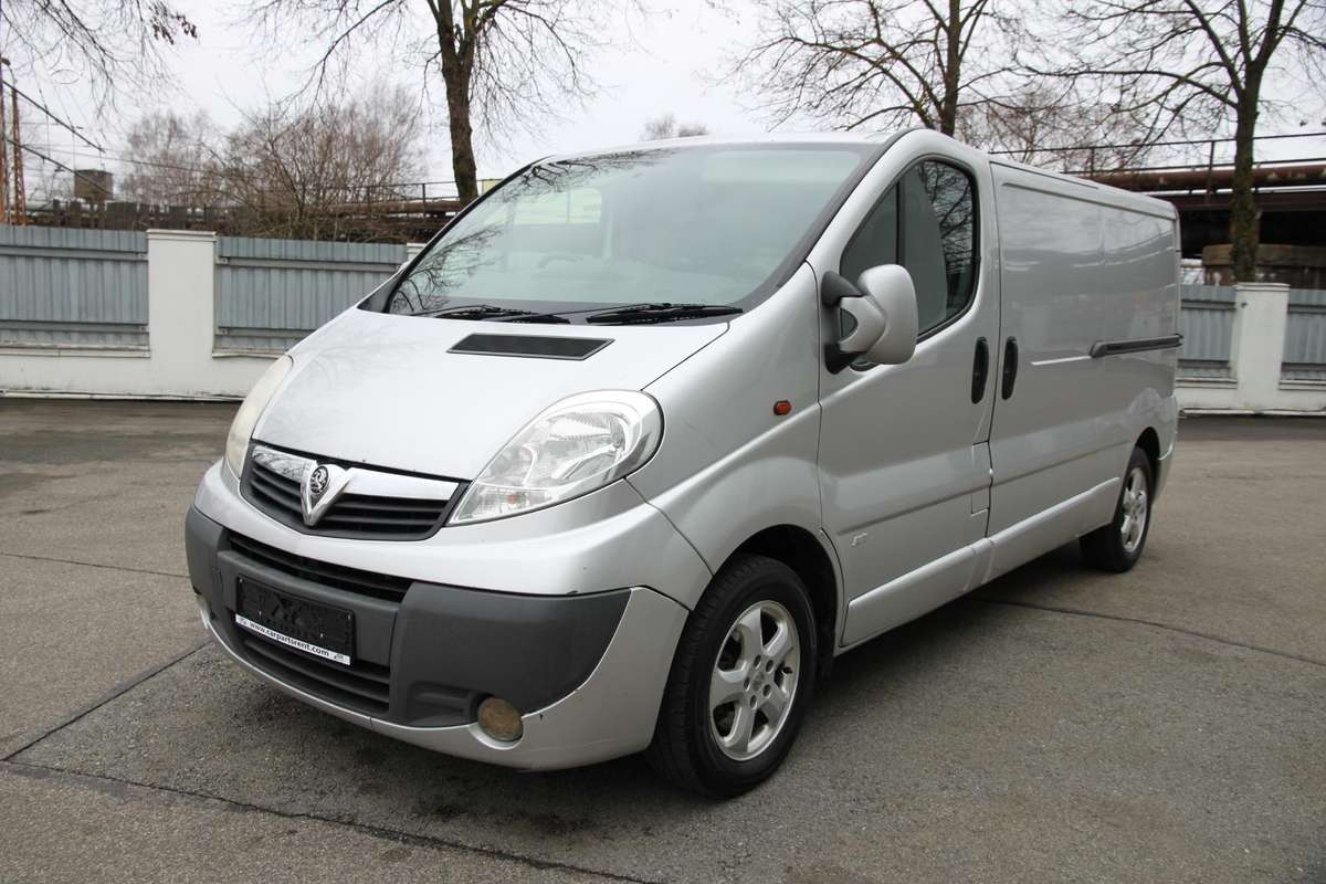 Opel Vivaro, cargo vans