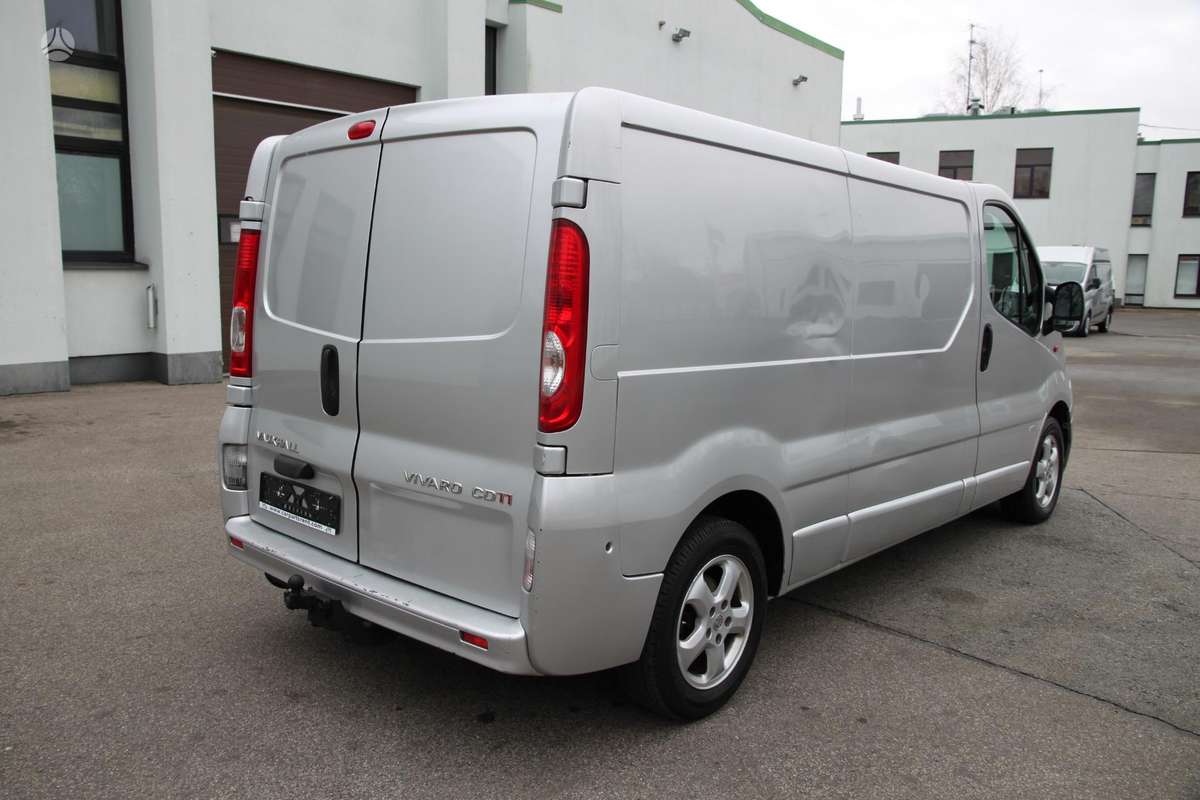 Opel Vivaro, preču