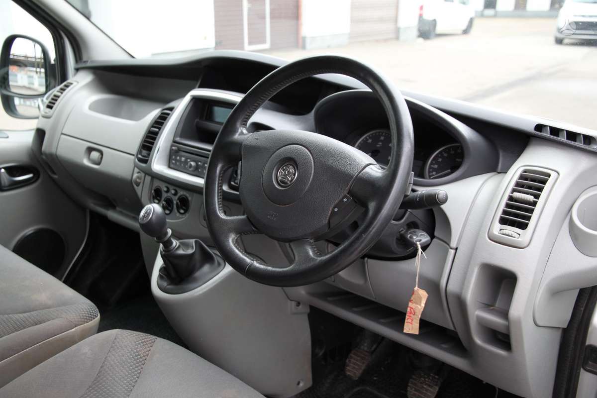 Opel Vivaro, preču