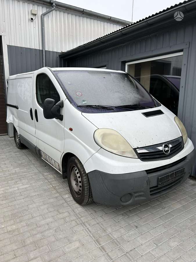 Opel Vivaro по частям
