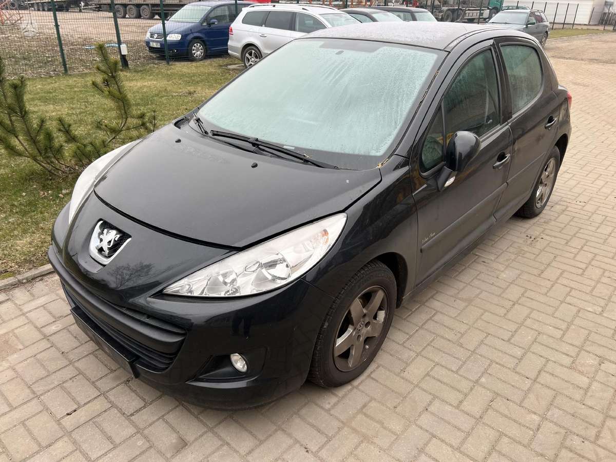 Peugeot 207 for parts