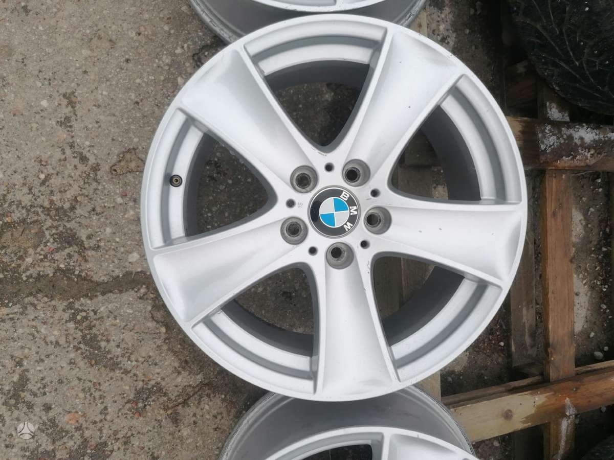 BMW, lengvojo lydinio, R18