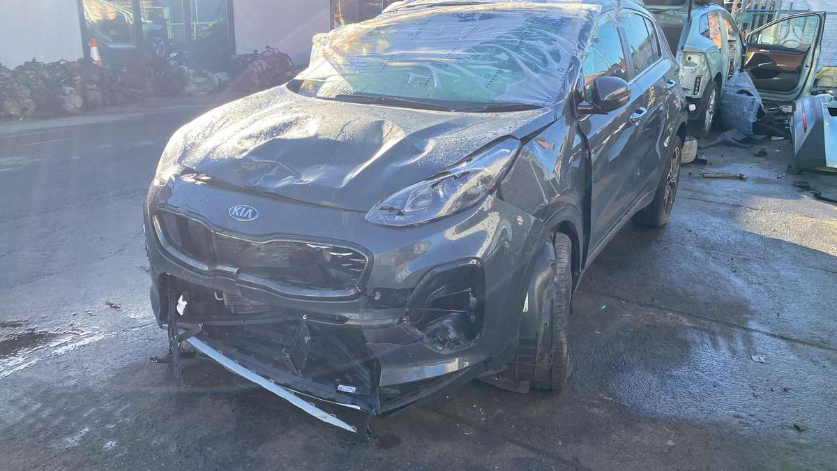 Kia Sportage for parts