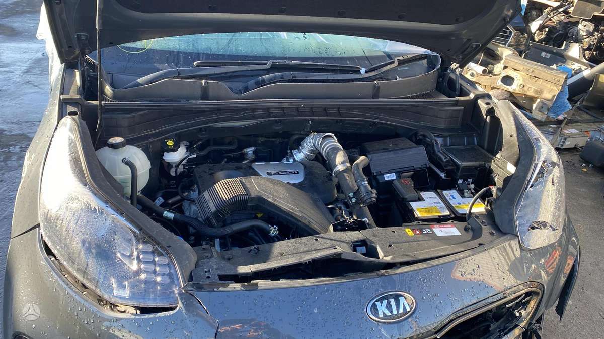 Kia Sportage for parts