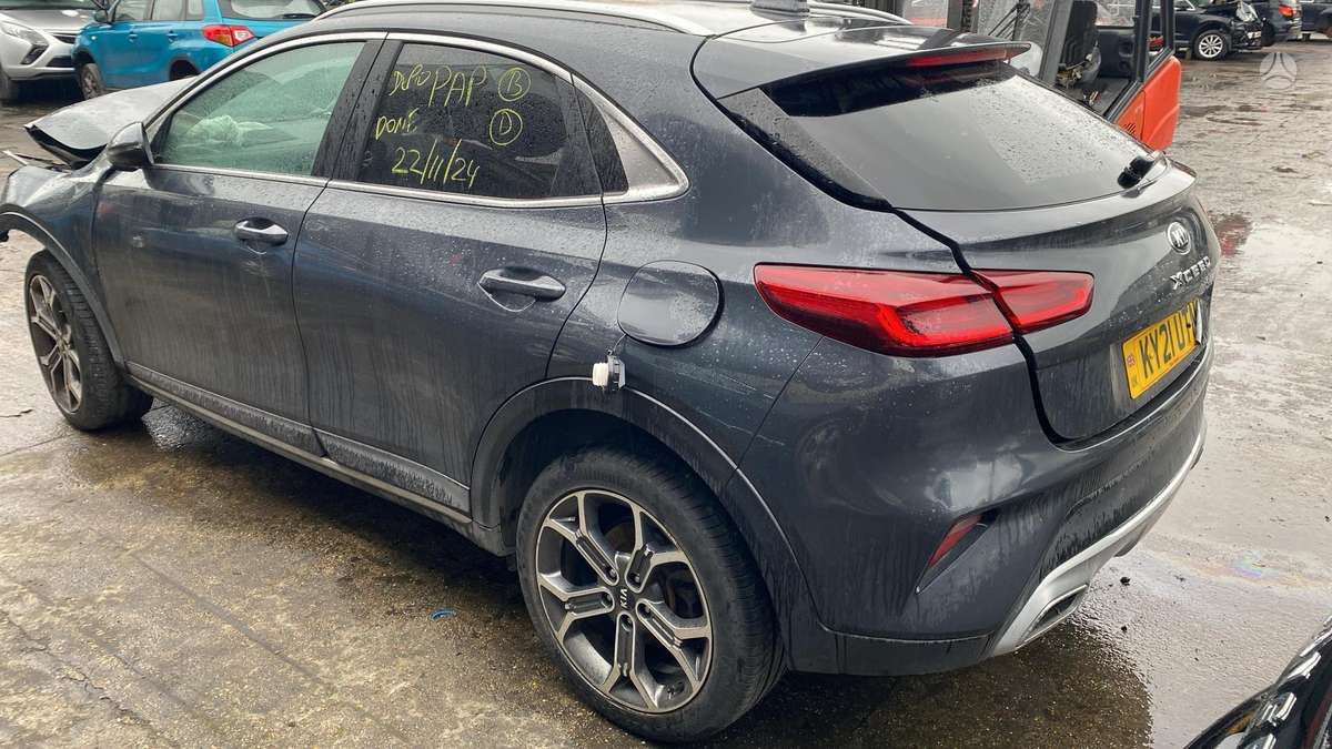 Kia XCeed по частям