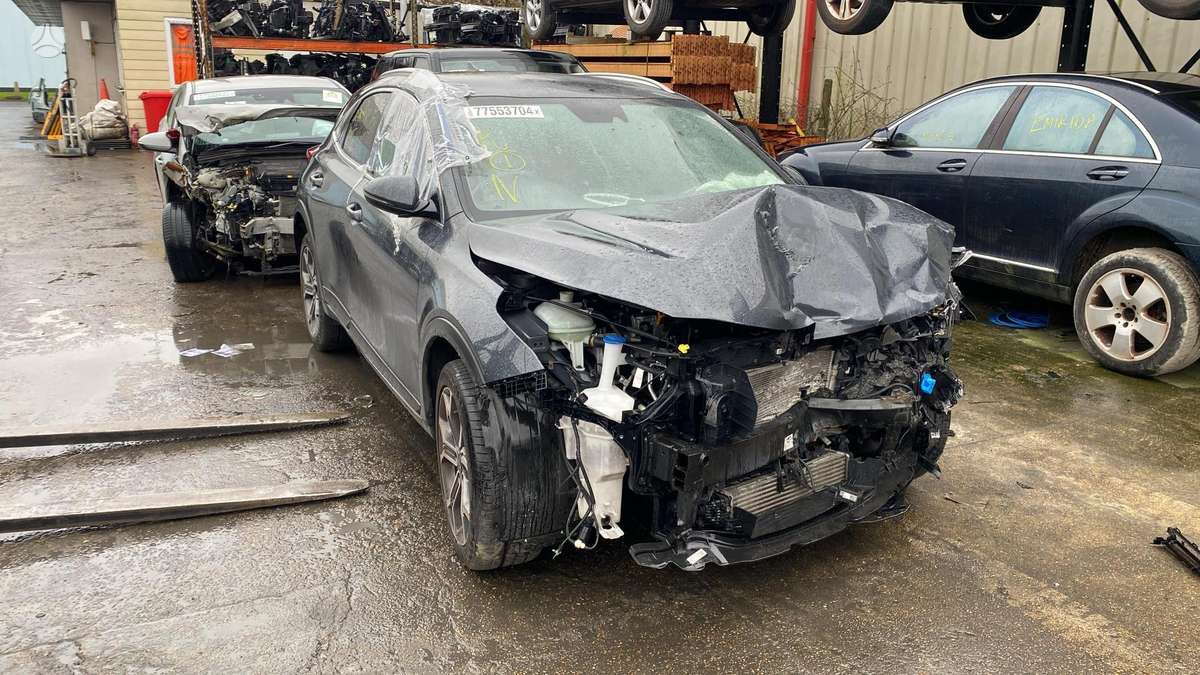 Kia XCeed по частям