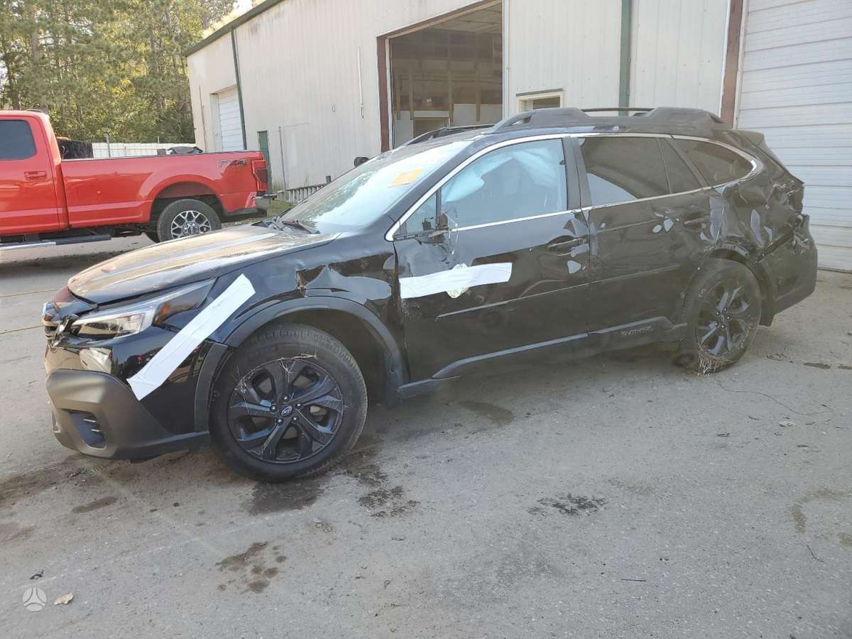 Subaru Outback dalimis