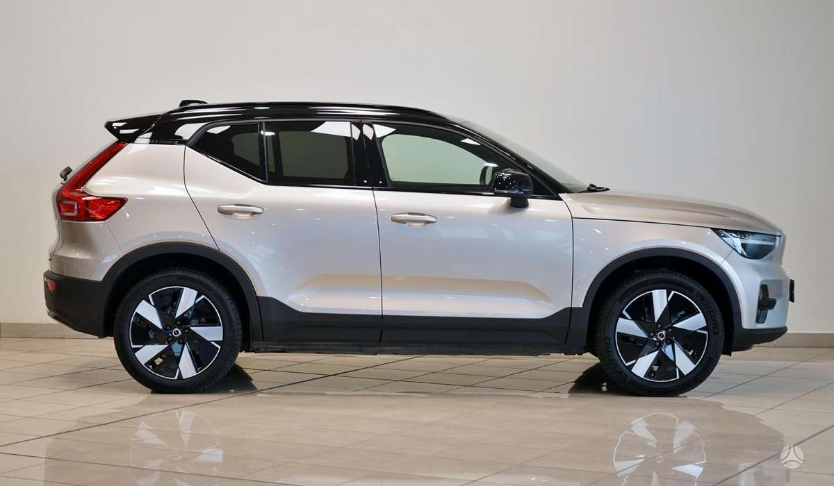 Volvo XC40 - 2