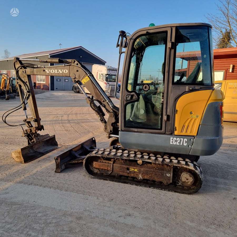 Volvo EC 27C, mini ekskavatoriai