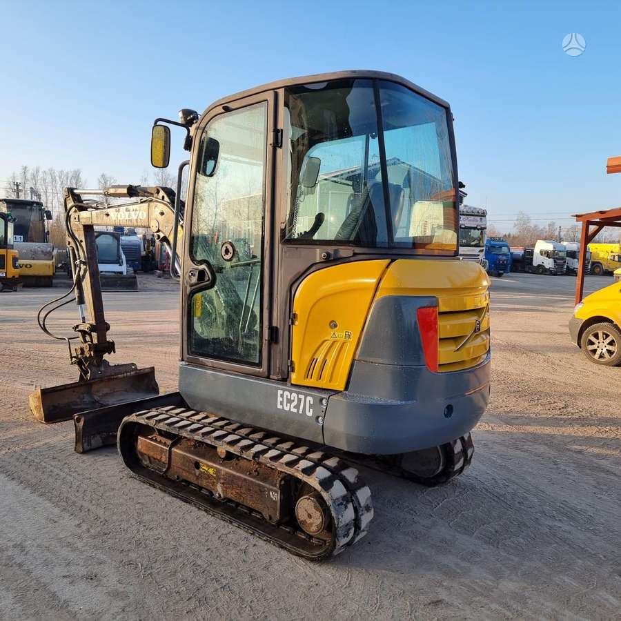 Volvo EC 27C, мини-экскаваторы