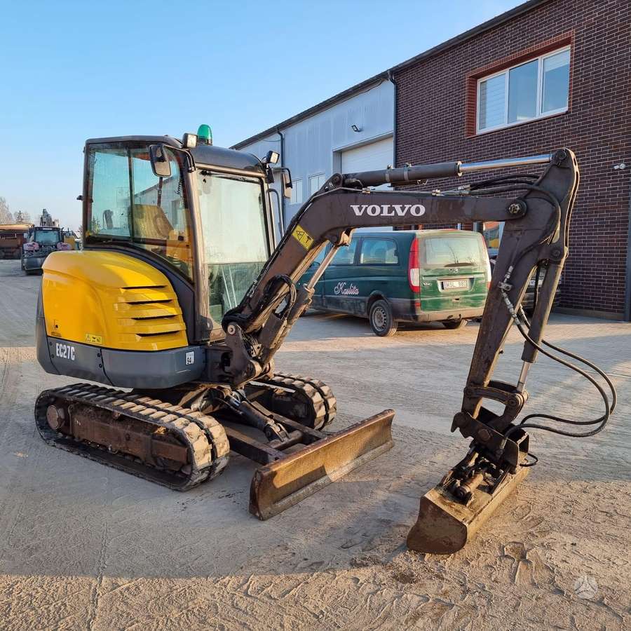 Volvo EC 27C, мини-экскаваторы