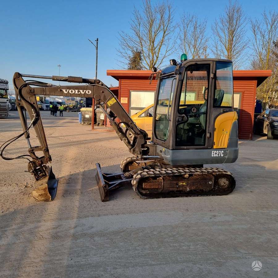 Volvo EC 27C, мини-экскаваторы