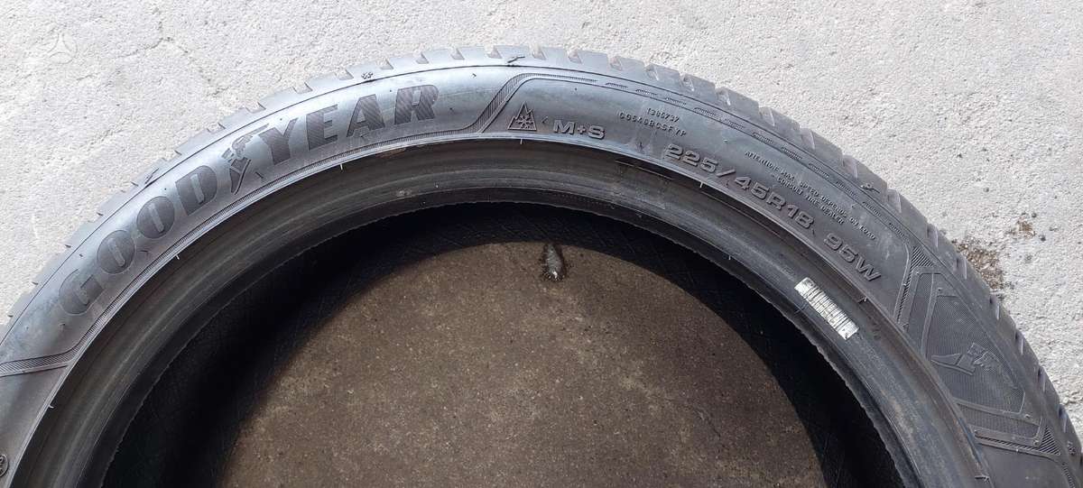 Goodyear, universalios 225/45 R18