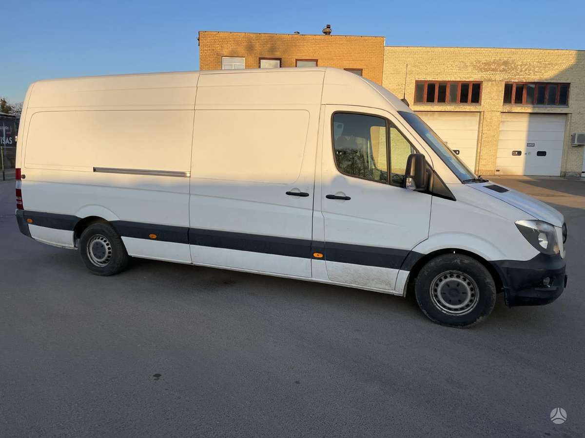 Mercedes-Benz Sprinter, cargo van