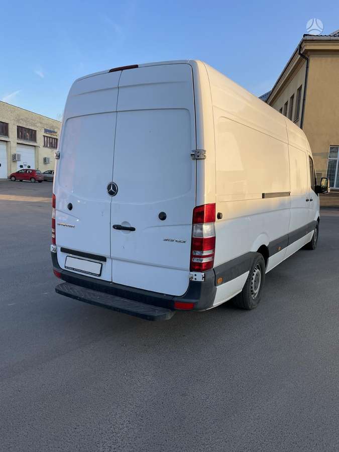 Mercedes-Benz Sprinter, cargo van