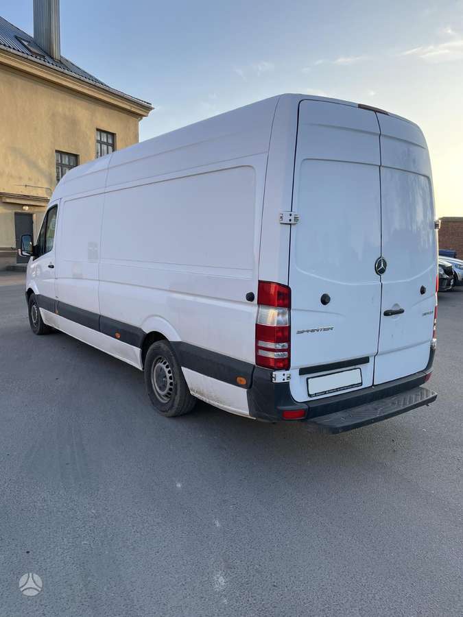 Mercedes-Benz Sprinter, cargo van